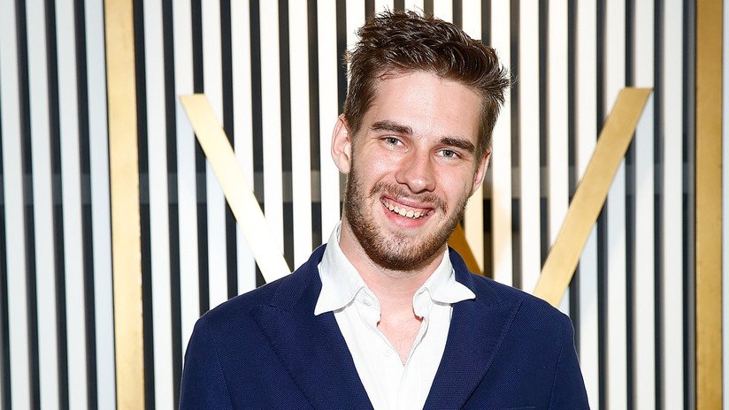 Un joven que dormía bajo un puente posee una empresa valorada en más de un millón de dólares