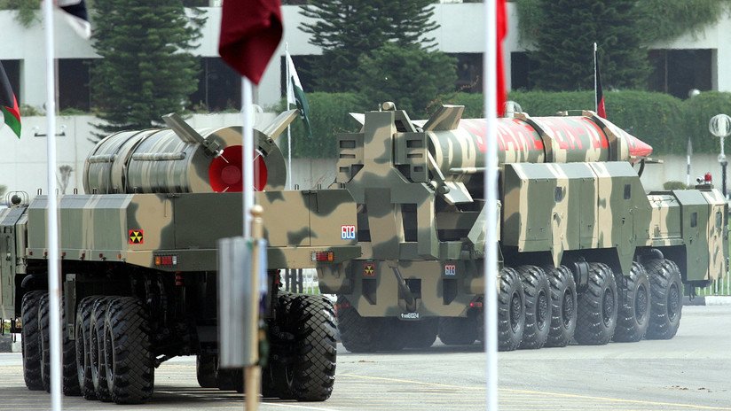 Fuerzas Armadas de Pakistán advierten de que "Cachemira es un foco de tensión nuclear"