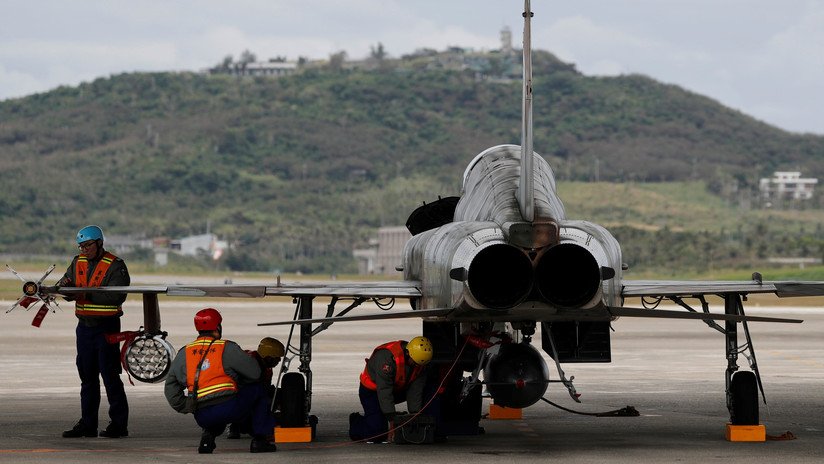 China amenaza con sancionar a las empresas de EE.UU. vinculadas a la exportación de cazas a Taiwán