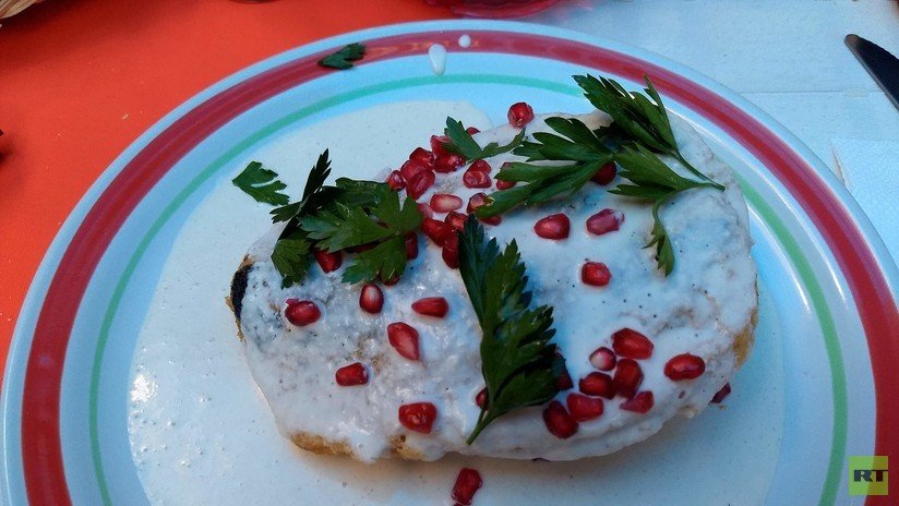 Chiles en nogada, el mito de origen detrás del emblemático platillo mexicano