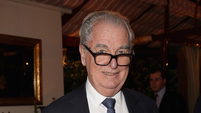 Muere Tim Bell: quién era el relacionista que ayudó a Pinochet a evadir la prisión y a Thatcher a llegar al poder