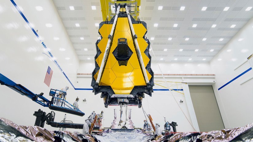 FOTOS: La NASA ensambla con éxito el telescopio espacial más potente del mundo