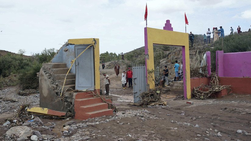 VIDEOS: Desbordamiento de un río en Marruecos arrasa un campo de fútbol durante un partido dejando al menos siete muertos