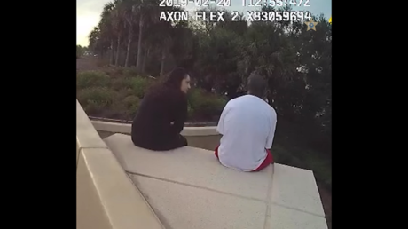 VIDEO: Una estadounidense salva la vida de un suicida con una canción de Linkin Park