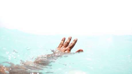 Un recién casado muere ahogado la primera vez que entra en el mar durante su luna de miel