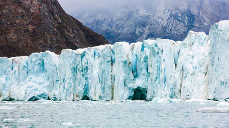 FOTO: Una imagen por satélite de Groenlandia resume 'de un vistazo' el alarmante repliegue de su hielo
