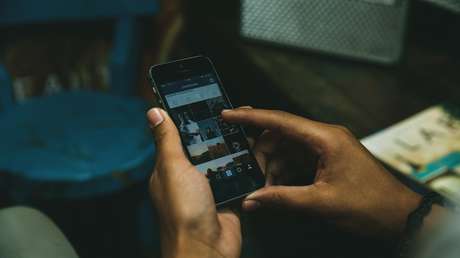 Un desempleado de EE.UU. se hacía pasar por príncipe para obtener fotos obscenas de niños por la Red