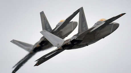 Cazas de EE.UU. acompañaron a dos bombarderos rusos en su vuelo planeado sobre el mar de Bering