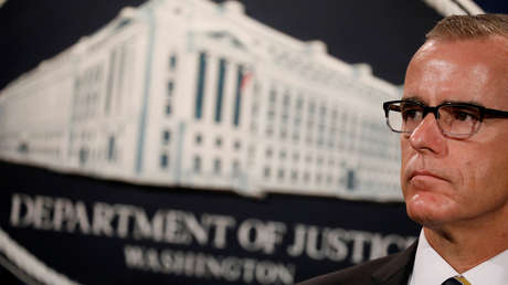 Exsubdirector del FBI demanda a la agencia y al Departamento de Justicia, y culpa a Trump de su despido