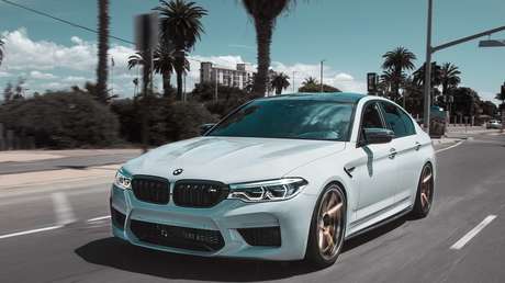 VIDEO: Hunde en un río el BMW que le habían regalado sus padres, porque deseaba un Jaguar