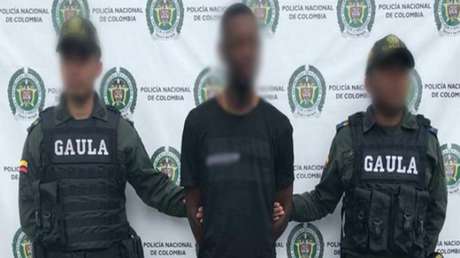 VIDEO: Capturan in fraganti a dos extorsionistas que amenazaban con matar a su víctima en Colombia