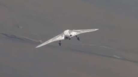 VIDEO: El nuevo dron armado ruso Cazador vuela por primera vez acompañado por avión de combate