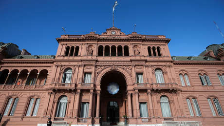 Liberan al policía de Buenos Aires acusado de provocar la muerte de un hombre tras lanzarle una patada en el pecho