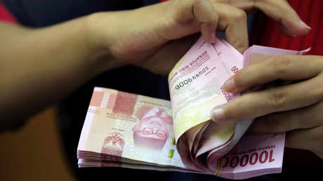 FOTO: Las termitas se comen los ahorros 'millonarios' que una abuela y su nieta guardaban en el armario