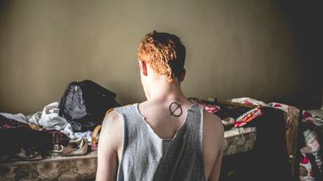 Una mujer comparte en Instagram fotos de cosas que su marido deja tiradas por casa, y es un éxito (FOTOS)