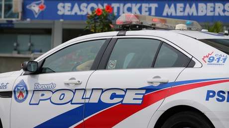 FOTO: Irrumpe en un negocio, se come varios productos y deja una fotocopia de su cara para la policía