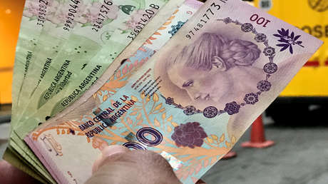 Tras la tensión con el FMI, vuelve a subir la cotización del dólar en Argentina a 58 pesos