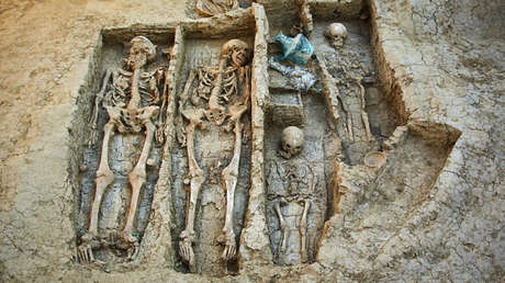 VIDEO: Desentierran en el sur de Rusia a un noble guerrero de la época de Atila con su familia