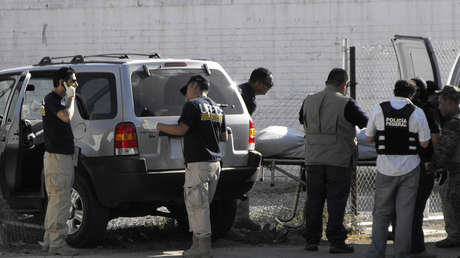 Hallan a tres mujeres degolladas con un mensaje atribuido al narco en México