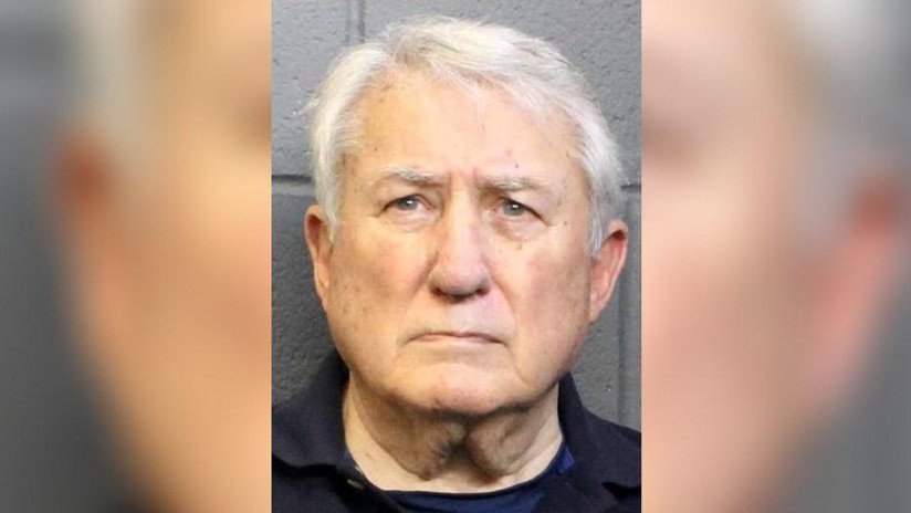 Acusan por abuso sexual infantil a un pastor de 80 años de Estados Unidos