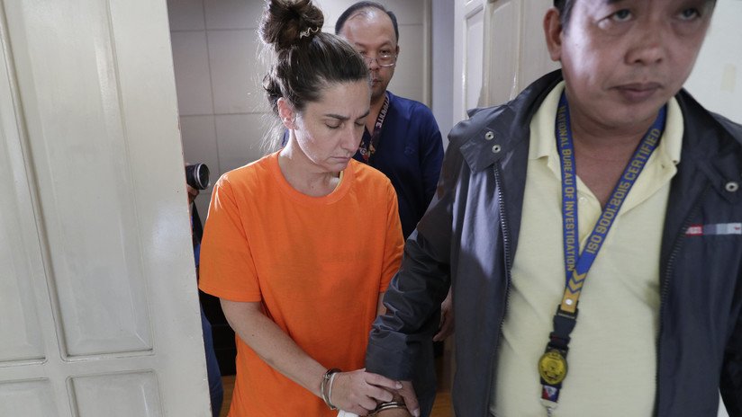 Arrestan a una mujer por intentar tomar un vuelo con un bebé escondido en su equipaje de mano