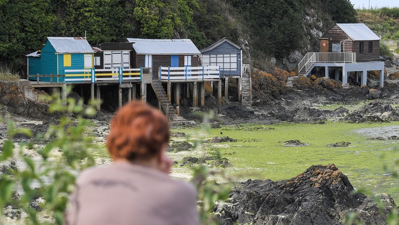 Un 'fango asesino' que puede provocar la muerte "en cuestión de segundos" toma varias playas de Francia