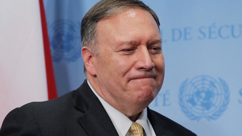 Pompeo responde sonriendo a la pregunta de si le cogió por sorpresa el cese de Bolton: "Nunca me sorprendo"