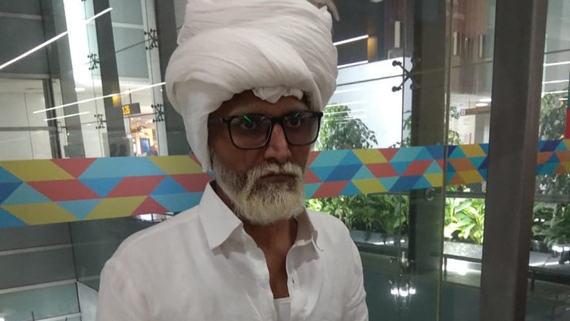 FOTO: Un joven indio se hace pasar por un anciano de 81 años para burlar a los agentes de seguridad y viajar a EE.UU. pero acaba detenido