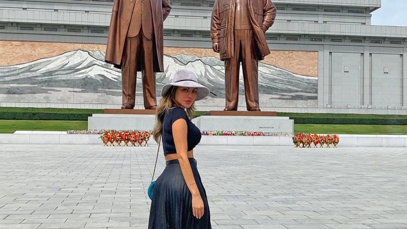 Brasileña se arriesga a ser arrestada en Corea del Norte al posar desnuda en su hotel y hacerse una selfi con una gorra de soldado