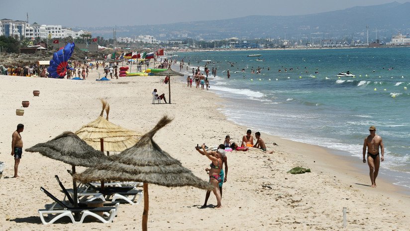 Un hotel tunecino "toma como rehenes" a unos turistas británicos exigiéndoles pagar por su estancia por segunda vez