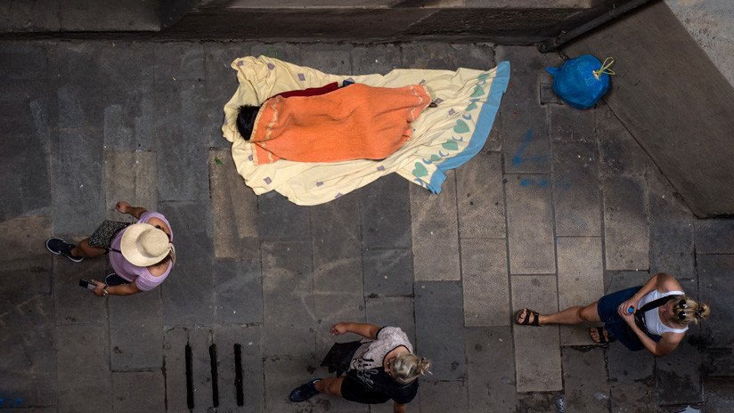 Especialistas recomiendan la renta básica universal para paliar las desigualdades en España