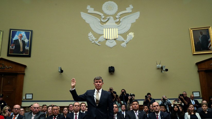 La Cámara baja de EE.UU. publica la queja del denunciante que instigó la investigación de juicio político contra Trump