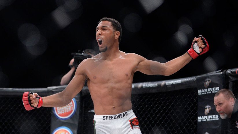 VIDEO: Un luchador de MMA propina un zurdazo veloz y noquea a su rival en 8 segundos