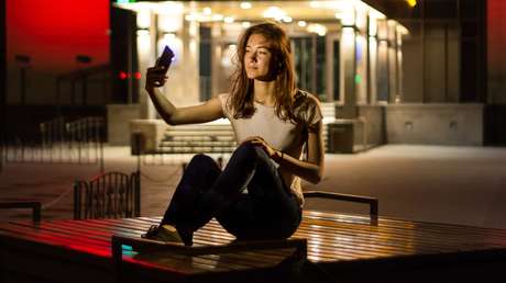 ¿Publica muchos selfis? Sus seguidores piensan que es solitario y poco exitoso