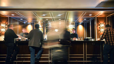 VIDEO: Sancionan a un bar australiano por la borrachera brutal de un grupo de clientes