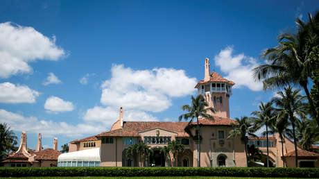 La mujer china que se coló en una residencia de Trump retrasa el juicio en su contra por falta de ropa interior