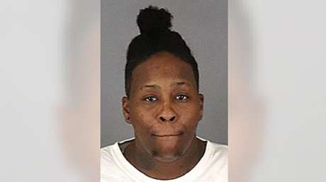 Acusan a la hermana de una estrella de la NBA de robar y asesinar a una anciana de 84 años en un casino