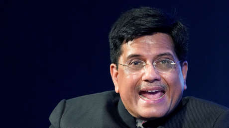 Un ministro indio afirma que Einstein descubrió la gravitación y sin recurrir a las matemáticas