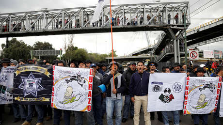 Pasajeros varados y colapso vial: una protesta de policías bloquea acceso al aeropuerto de Ciudad de México