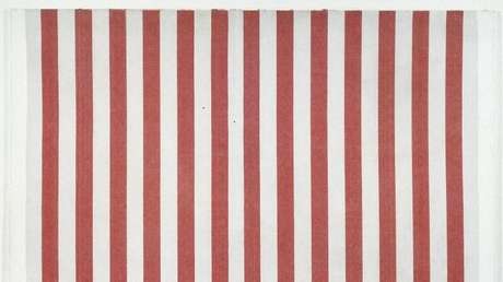 Un desconocido ataca con un cúter un cuadro de Daniel Buren en el Centro Pompidou de París