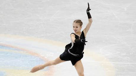 Una patinadora rusa de 15 años entra dos veces en el Libro Guinness