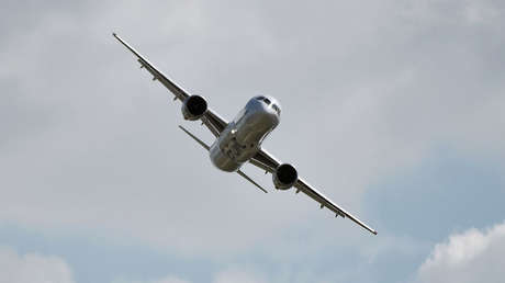 El nuevo avión ruso de pasajeros MS-21 realiza su primer vuelo internacional entre Moscú y Estambul