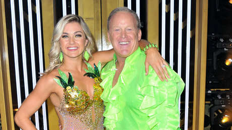 Exsecretario de prensa de Trump Sean Spicer debuta en el programa 'Bailando con las estrellas' al ritmo de las Spice Girls y las redes estallan