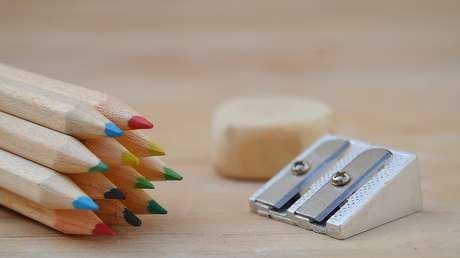 Un niño roba útiles escolares para hacer sus tareas y unos policías mexicanos pagan la suma para que no le denuncien