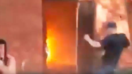 VIDEO: Instructor ucraniano enseña a cadetes a lanzar granadas y acaba 'noqueado' por una puerta