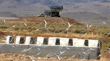 Tesla ofreció una recarga gratis para "quien logre sacar un ovni del Área 51 y salga ileso"