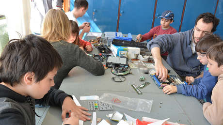 "Si no puedes hacerlo, es fantasía": así funciona el curioso método de la 'Escuela Argentina de Inventores'