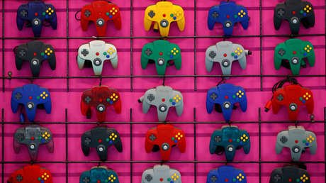 FOTOS: Así era el prototipo del primer control de la Nintendo 64