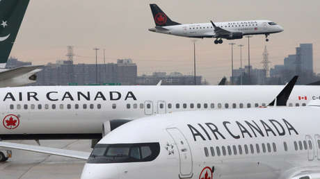 Air Canada obliga a una niña de 13 años a quitarse el hiyab en público