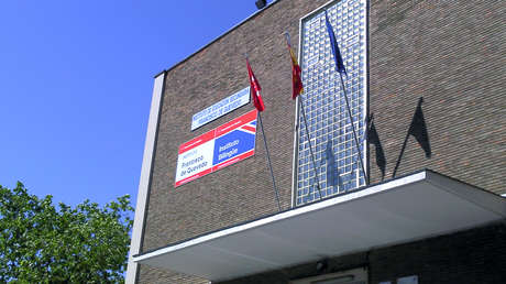 Agreden a una chica de 14 años a las puertas de su instituto en Madrid y difunden la brutal paliza en las redes